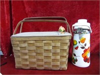 Vintage picnic basket w/extras.