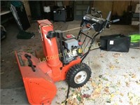 Ariens snow blower Deluxe 28" 12.5hp w manual & ke