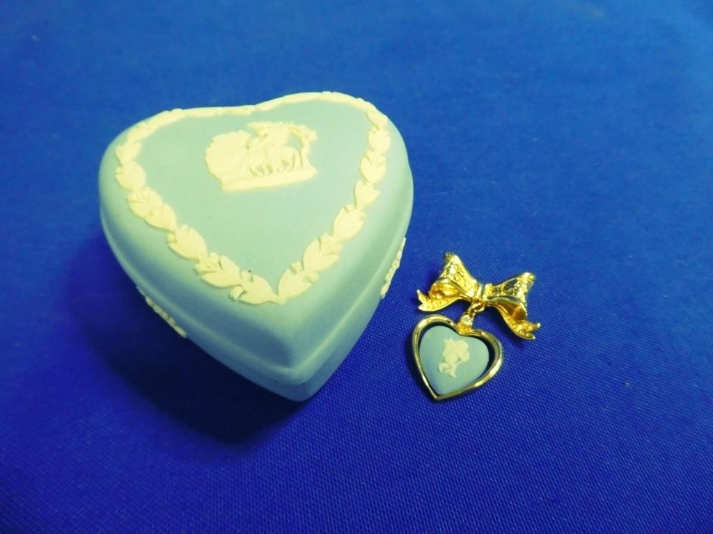 Wedgwood Heart Trinket Box & Brooch