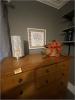 Contents on dresser, picture