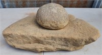 Stone grinding block with stone mortar