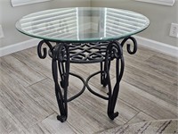 Oval Wrought Iron Glass Top End Table
28×22×25"