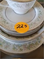 2 PARTIAL FINE CHINA SETS : 1 IS NORITAKE & 1 IS