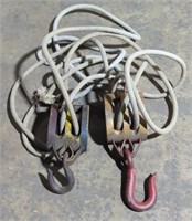 (E) Vtg. Pullies w/ Rope & Metal Hooks