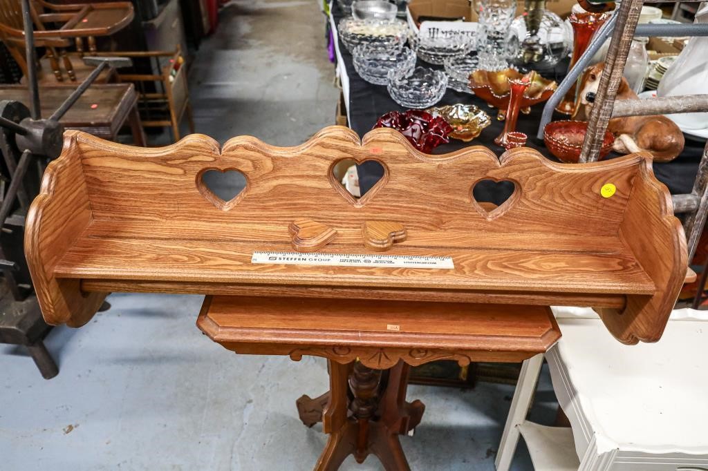 Oak Country Style HeartDisplay Rack, 37.5" Long