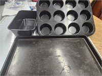 Cephalon Baking Pans 2 are like new