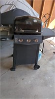 Dyna-Glo propane grill with tank