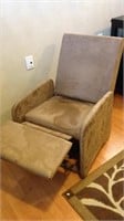 Recliner, good condition