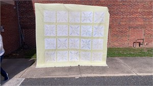HAND STITCHED FLORAL PATTERN QUILT