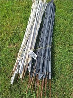 (40) Plastic Electric Fence Posts (Each)