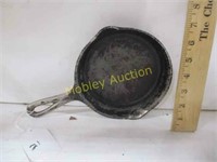 WAGNER CAST IRON SKILLET