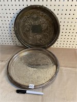 2 SERVING TRAYS