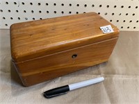 MINI LANE CEDAR CHEST