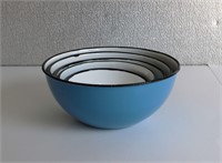 Vintage Enamelware Nesting Bowls