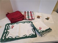 Placemats & A Bunch of Cloth Christmas Napkins