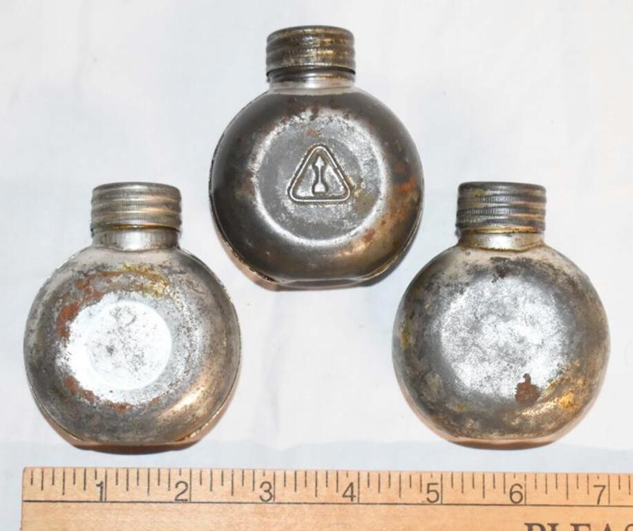 3 VINTAGE WWII GUN OIL CANS -