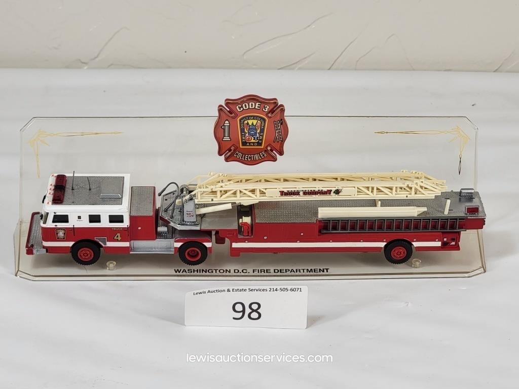 1993 Code 3 Collectibles Fire Engine w/ Ladder