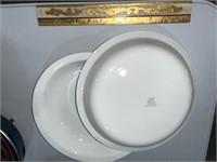 2 corelle wide shallow serving bowl plate