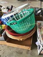 Wicker baskets & clothes baskets