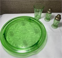 MIXED LOT VASELINE GLASS