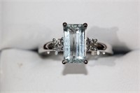 14ct white gold, aquamarine & diamond dress ring,