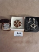 Broaches - 3