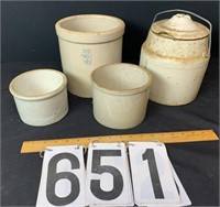 4 pieces Stoneware