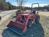 Kubota B7800 Tractor with LA402 Loader