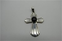 .925 MEXICAN STERLING CROSS