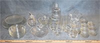 LOT - ASSORTED GLASSWARE