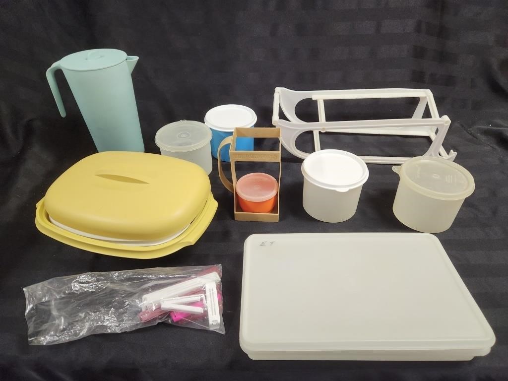 Assorted Vintage Tupperware with Lids