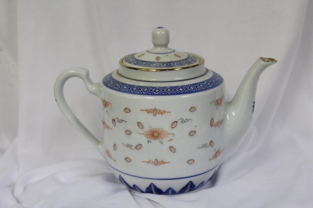 A Rice Pattern Chinese Teapot