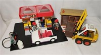 1980 Playmobile 24 Hr Service Station, Forklift &