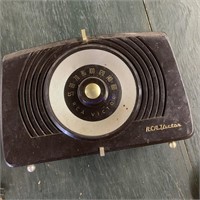 Antique RCA Radio Model X-551
