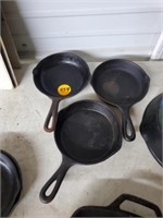 CAST IRON SKILLETS