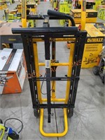 DeWalt Rolling Miter Saw Stand