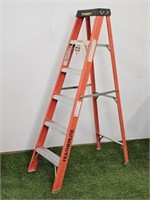 6 FOOT FEATHERLITE LADDER - ALMOST NEW