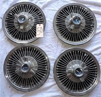 4 Matching Wire Spinner Hubcaps