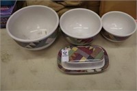 SET OF BOWLS AND BUTTER DISH