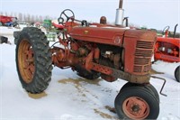 1952 IHC Super M Tractor #45171