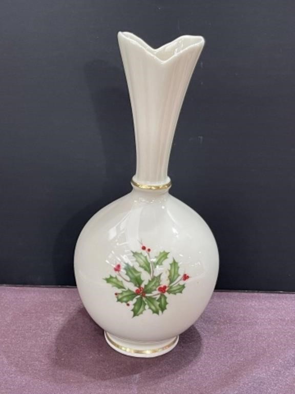 Lenox Holiday Christmas vase