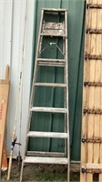 Wooden step ladder (approx 6.5ft)