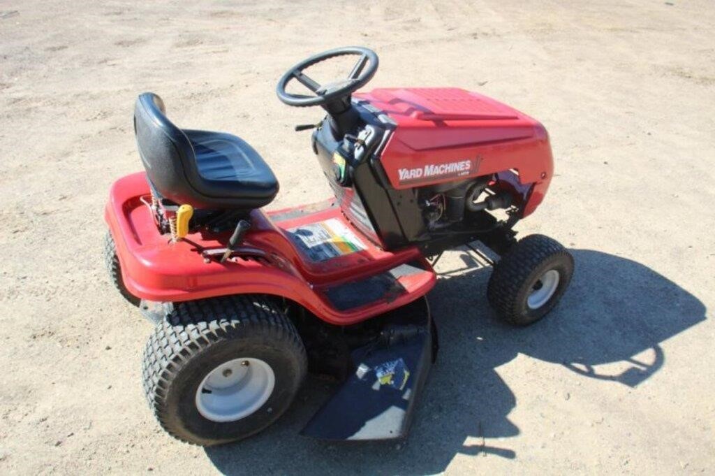 Yard Machine 13AH762F752 Riding Lawn Mower