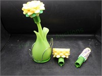 Four Piece Scrub Daisy NIB