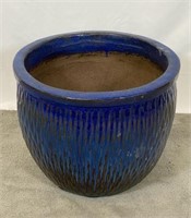 LARGE GARDEN POTTERY PLANTER