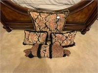 Fancy Pillows Reversible To Leopard