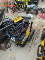 DeWalt 3300 psi gas powered pressure washer