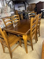 Nice Table with 6 Chairs with Extra leaf