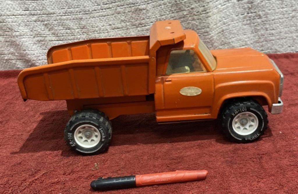 Vintage Tonka Dump Truck