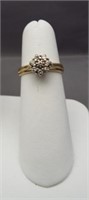 10K Yellow gold ring with floweret style